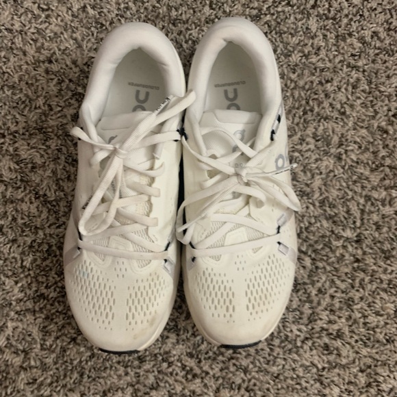 On Running Cloudsurfer 2 size 7.5 - Picture 4 of 7